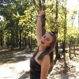 Meet your Posher, Caleigh